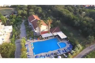 Image de Appartement 'Alexandros Two Bedroom 2' avec piscine partagée, Wi-Fi et climatisation