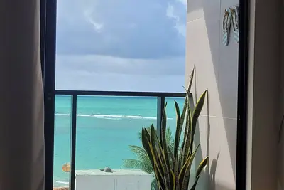 Image de Pé na Areia - Vista p/as Piscinas Naturais Nascer do Sol - Porto de Galinhas