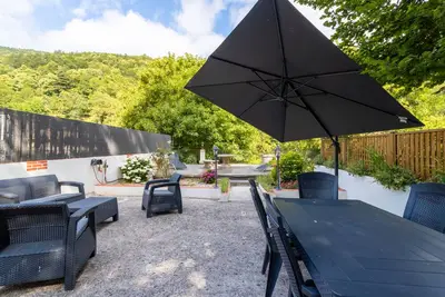 Image de Maison \"Le Petit Duc\" avec vue sur les montagnes, terrasse privée et Wi-Fi
