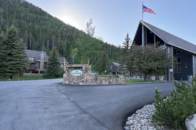 Image de Fabulous one bedroom condo less than 5 min from Purgatory with ski shuttle stop