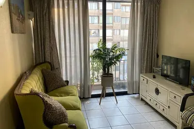 Image de Downtown Santiago apartment, close to Moneda subway station and Almagro Park.