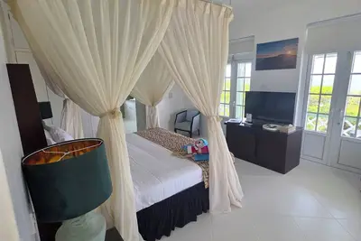 Image de Large Beautiful 4 Bed Villa with Ocean Views and private pool