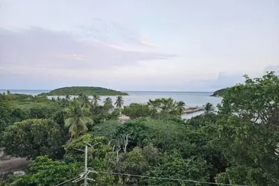 Image de Cozy 2-bedroom Rv in peaceful Vieques with WiFi, Ac