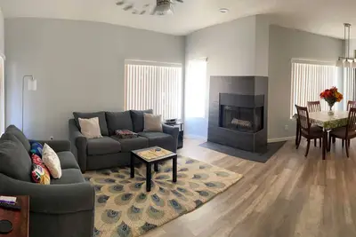 Image de Beautiful 2-bedroom condo with WiFi, Ac in wonderful gated community.