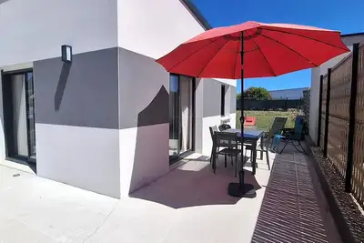 Image de Maison neuve, proche plages commerces.