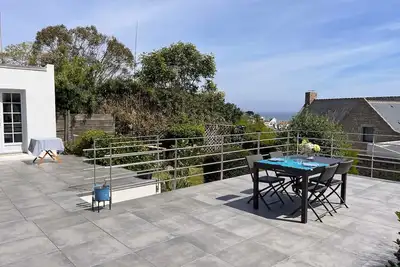 Image de Maison lumineuse à Sauzon avec grande terrasse et jardin