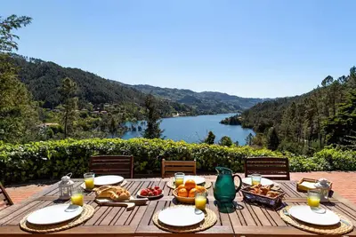 Image de Gerês Mountain Lake Views by Gerês Casas