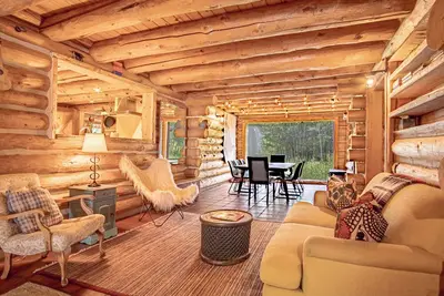 Image de The Barn on Warm Springs Creek - 9 Riverfront Acres