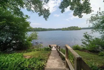 Image de Family Lakefront Adventure House 3br  wFirepit & Scenic