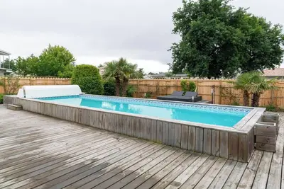 Image de Homerez - Villa à Arès avec piscine