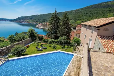 Image de Homerez - Villa élégante Bakar vue mer et piscine