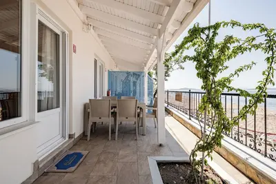 Image de Marmara Yali Evi - Direct Beachfront 3-Room-Apartment