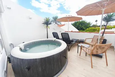 Image de Bungalow Sunnygolf - Maspaloms with private whirlpool