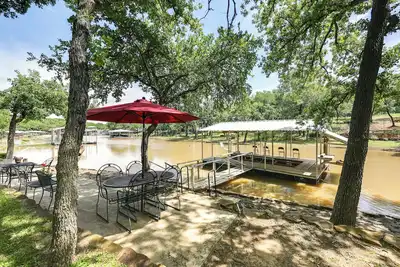 Image de Family Home on Lake Bridgeport: Pets Welcome!