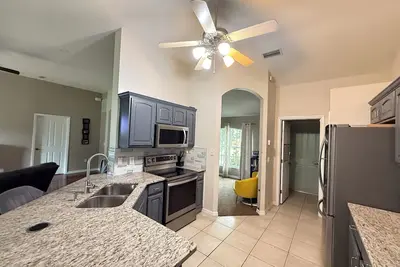 Image de Located Midway Orlando & Daytona Beach, Pet Friendly, Fenced Yard, 2 Car Garage