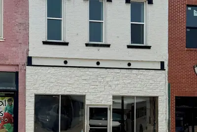 Image de Loft Living - Small Town Charm \n3-bedroom loft in beautiful Downtown Litchfield