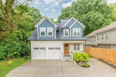 Image de Modern Luxury Home near NoDa  5br, 5ba, Sleeps 10