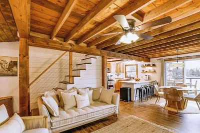 Image de Catskills Lazy Lake House. A Superior 3 Br  Retreat.