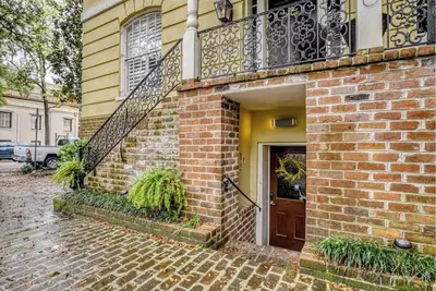 Image de Savannah Garden on E Jones - Historic Retreat walk to Squares & River Street