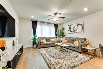 Image de 12 Mi to Dtwn McKinney: Modern Gem w/ Patio & Yard