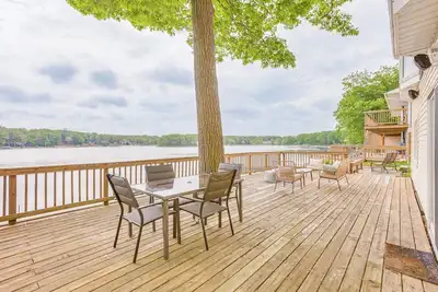 Image de Dock + Views: Scenic Lakefront Escape in Harrison