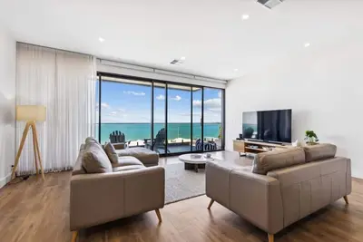 Image de Seamist on Seagull with Expansive Views