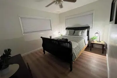 Image de Comfortable getaway 3 bedroom with free Wi-Fi.