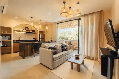 Image de 1br + P-Pool A Sleek and Stylish Retreat