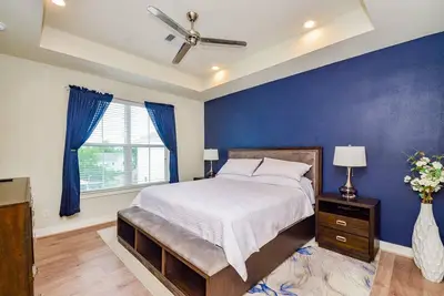 Image de 3-bedroom townhome in 5 minutes from downtown Houston with WiFi, Ac.