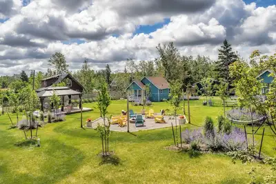 Image de Reunion Cottages, 5 minutes walking to beach entrance & Stanhope Golf Course.