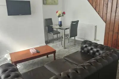 Image de Cosy 3-Bed Bolton Retreat - Parking & Pet-Friendly