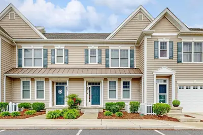 Image de Heritage Village townhouse w/community pool, close to restaurants