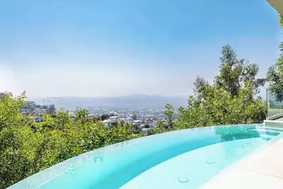 Image de Hillside Oasis with Infinity Pool & City Views