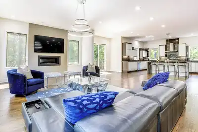 Image de Luxe Buckhead Retreat 6 Mi to Dtwn Atlanta