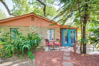 Image de Near Tampa Attractions: Boho Bungalow on 20 Acres!