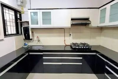 Image de 1bhk Ac Suite with Kitchen at Hi St