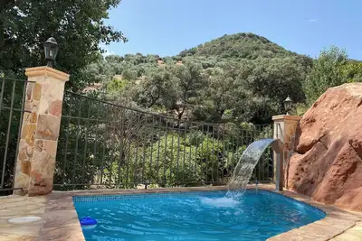 Image de Homerez - Maison spacieuse à Zambra avec piscine privée