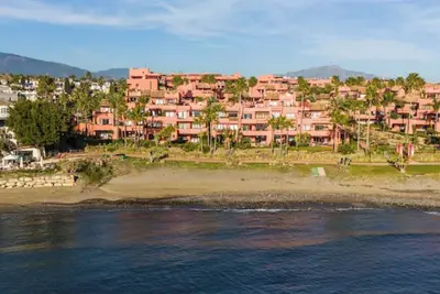 Image de Front line beach apartment in gated community