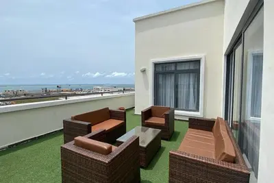 Image de Enjoy a Refined Comfort in Our Stunning 5-Bedroom Ocean View Penthouse Apartment