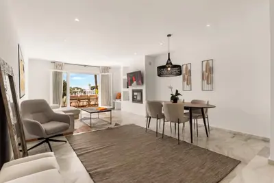 Image de Modern apartment 200 m from the beach | Swimming pool | Gated Urb.