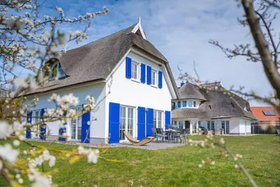 Image de Relaxing time out at the Hus Tina vacation home - your idyllic retreat in Westrü