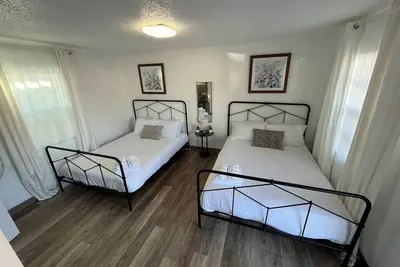 Image de Stylish 2q unit with community pool