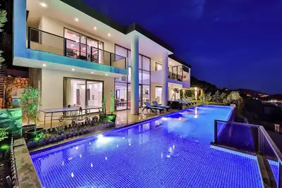 Image de Stylish 4br Villa in Antalya – Perfect Holiday Retreat Near Beach & Nature