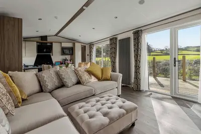 Image de Peaceful Lake Retreat - Fishing lakes - Short Stays Uk