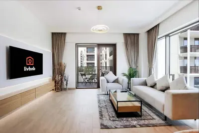 Image de Livbnb-Elegant 2br | Creek Beach, Pool & Gym