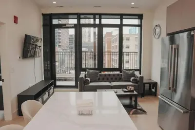 Image de River North Private Balcony With In and Out Parking