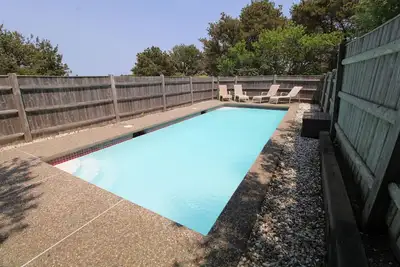 Image de Sunny Cape Cod Poolside Haven (2407)