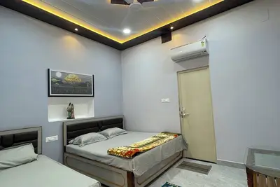 Image de A Premium Stay in the Heart of Varanasi – Welcome to Rudransh Vintage Home