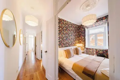 Image de Scenic 4br with River Views • Alfama Location