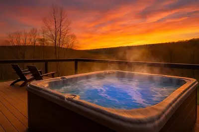 Image de RoundTop Chalet- Hot Tub, Fireplace, Views